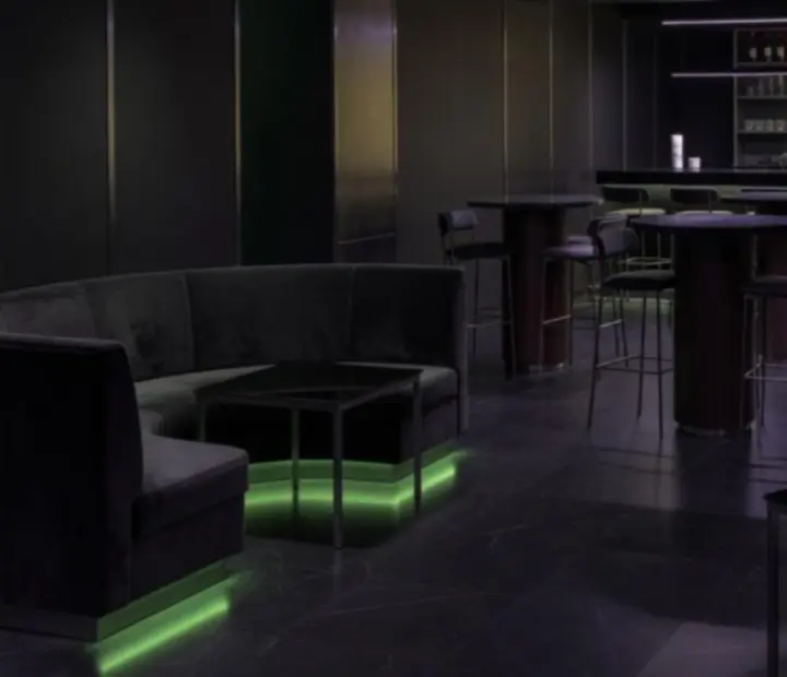 Áttekintő kép a Lume Lounge különböző ülőzónáiról